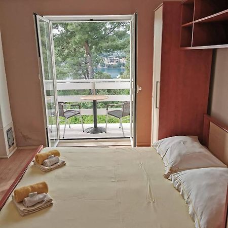 Vita Apartments Zrnovo Bagian luar foto
