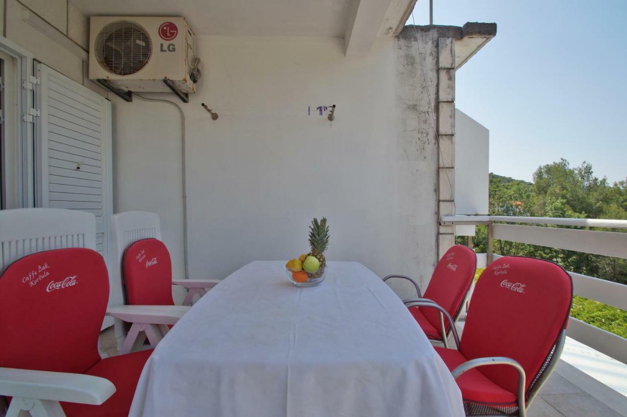 Vita Apartments Zrnovo Bagian luar foto