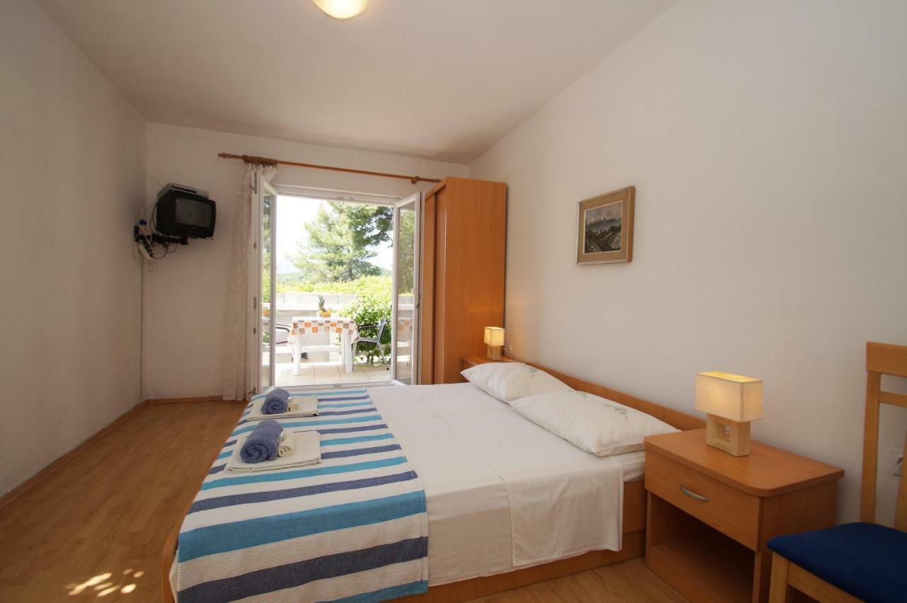 Vita Apartments Zrnovo Bagian luar foto
