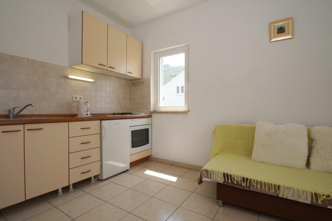 Vita Apartments Zrnovo Bagian luar foto