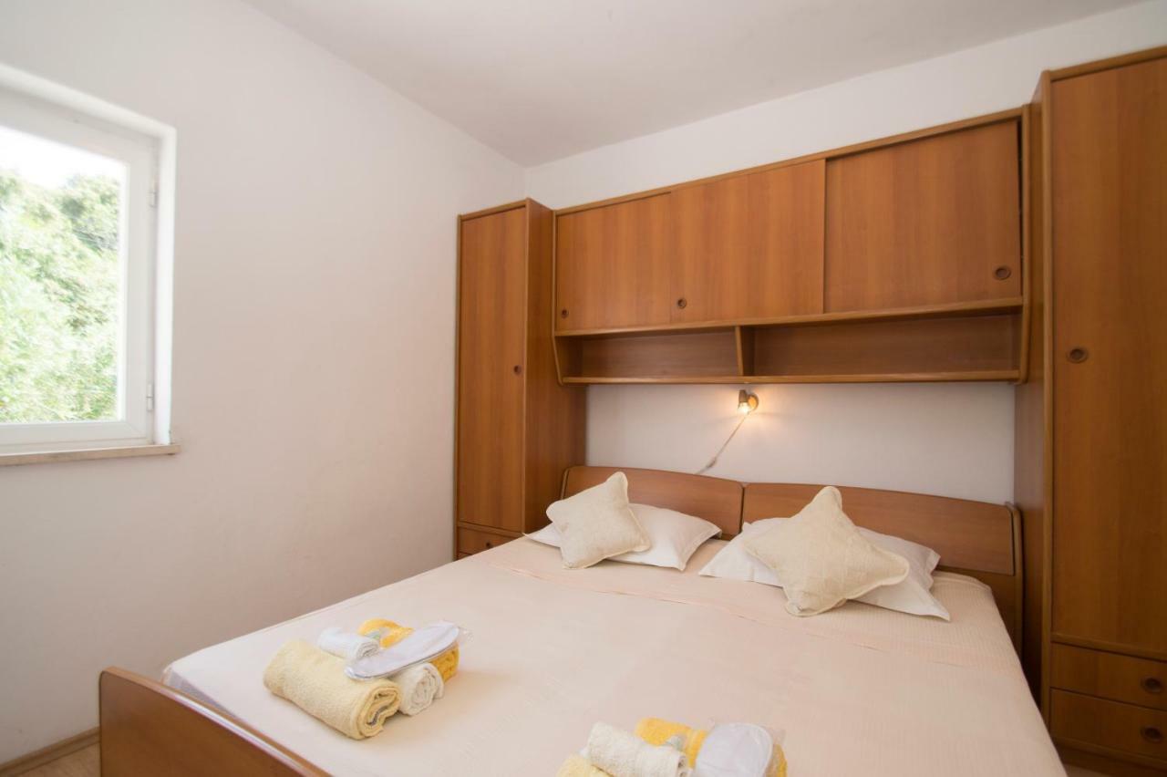 Vita Apartments Zrnovo Bagian luar foto