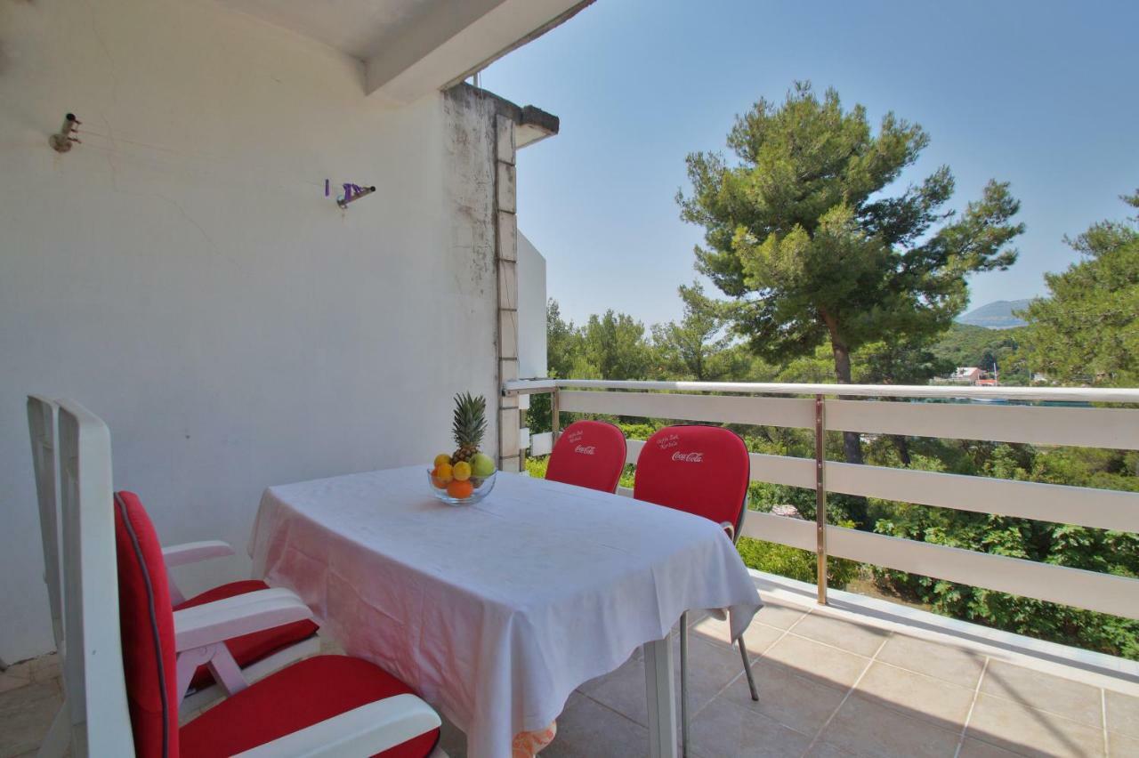 Vita Apartments Zrnovo Bagian luar foto