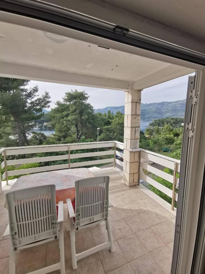 Vita Apartments Zrnovo Bagian luar foto
