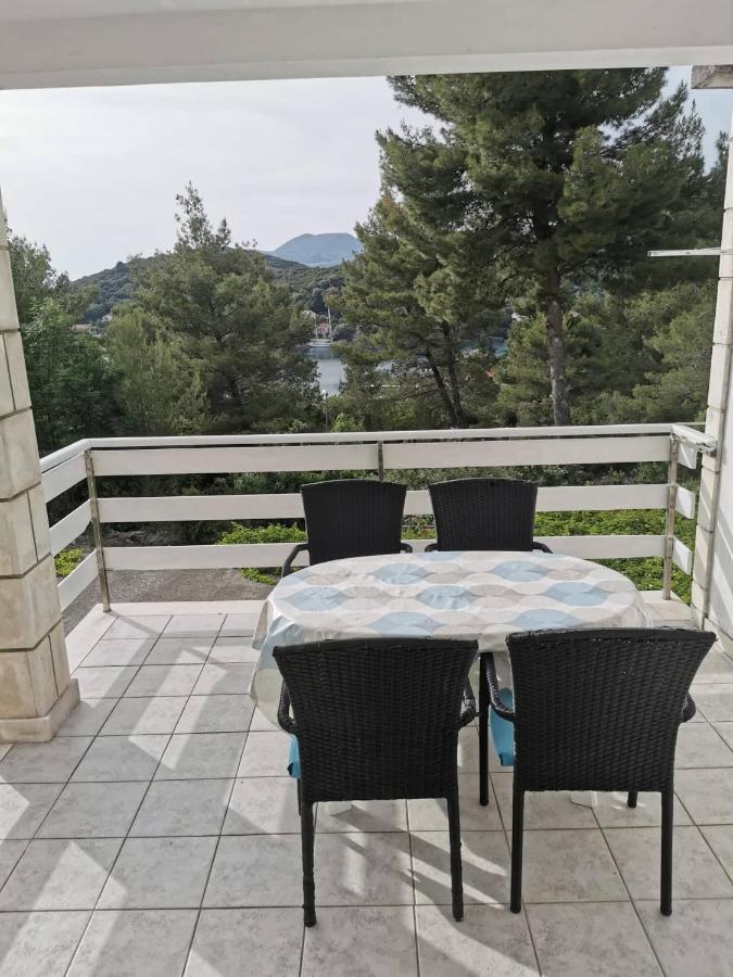 Vita Apartments Zrnovo Bagian luar foto