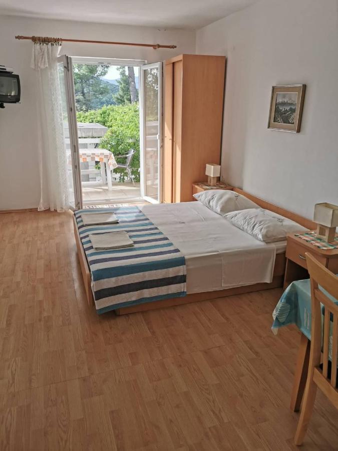 Vita Apartments Zrnovo Bagian luar foto