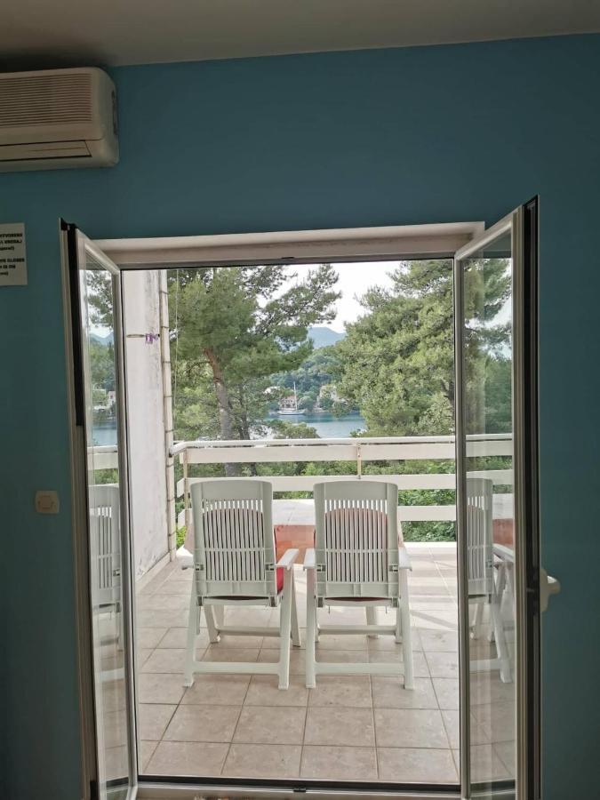 Vita Apartments Zrnovo Bagian luar foto