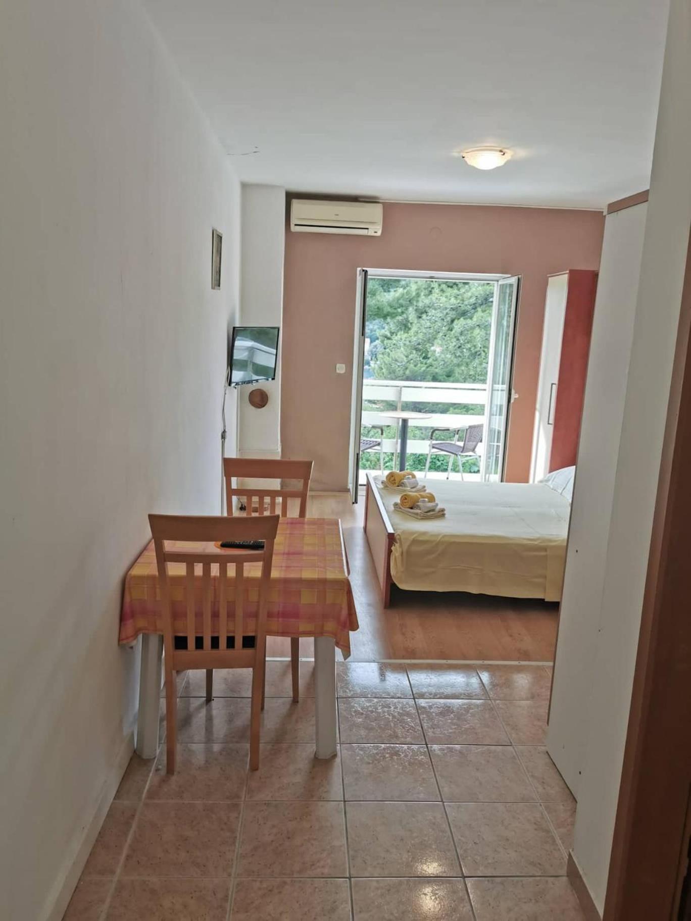 Vita Apartments Zrnovo Bagian luar foto
